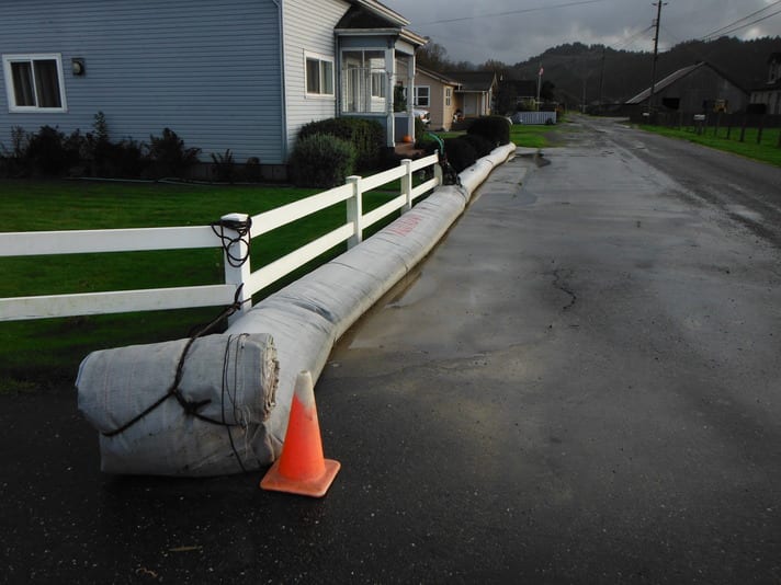 AquaDams as Flood Control Barriers