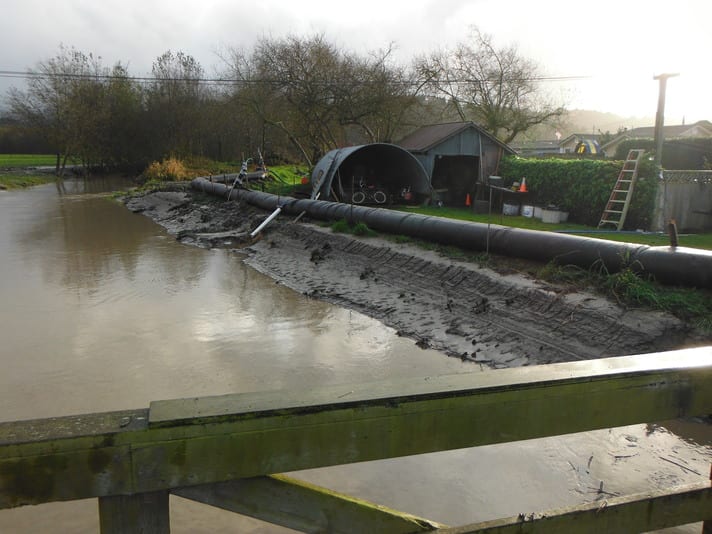 AquaDams as Flood Control Barriers