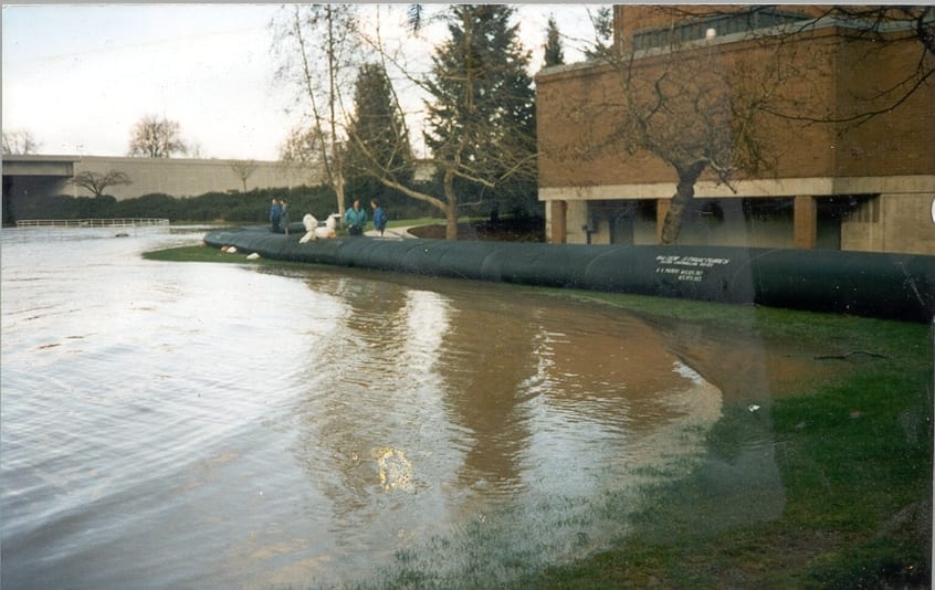 AquaDams as Flood Control Barriers